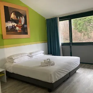 Hotel Green Hotel Motel