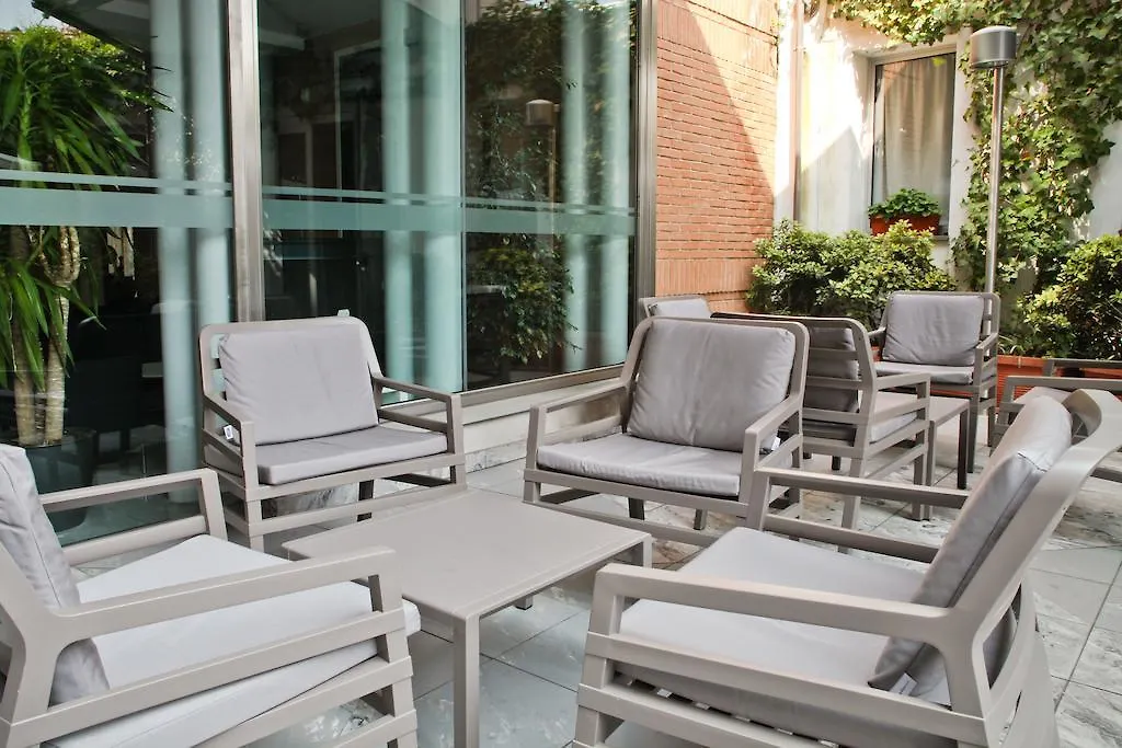 B&B Hotel Milano Cologno Studios Cologno Monzese 4*,